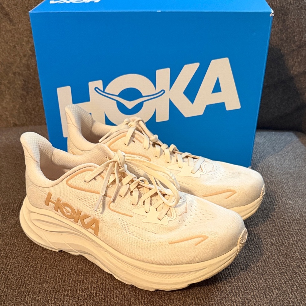 HOKA Clifton 10 (Wide Width)